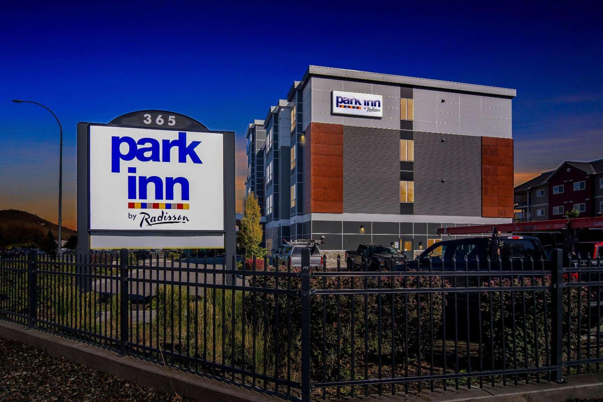Park Inn By Radisson, Kelowna Eksteriør billede