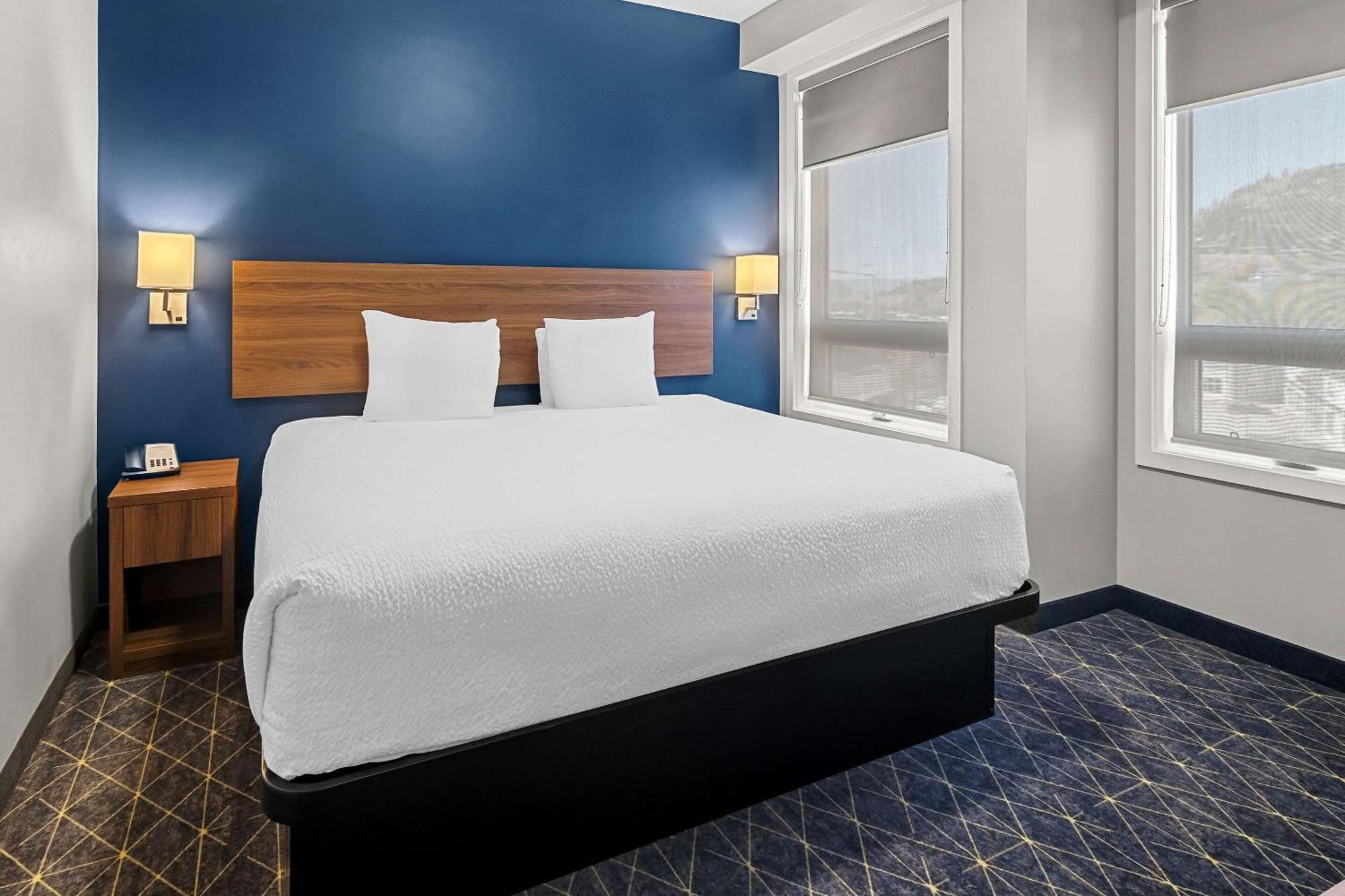 Park Inn By Radisson, Kelowna Eksteriør billede